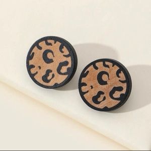 🐾 Leopard Wooden Brown and Black Earrings NEW